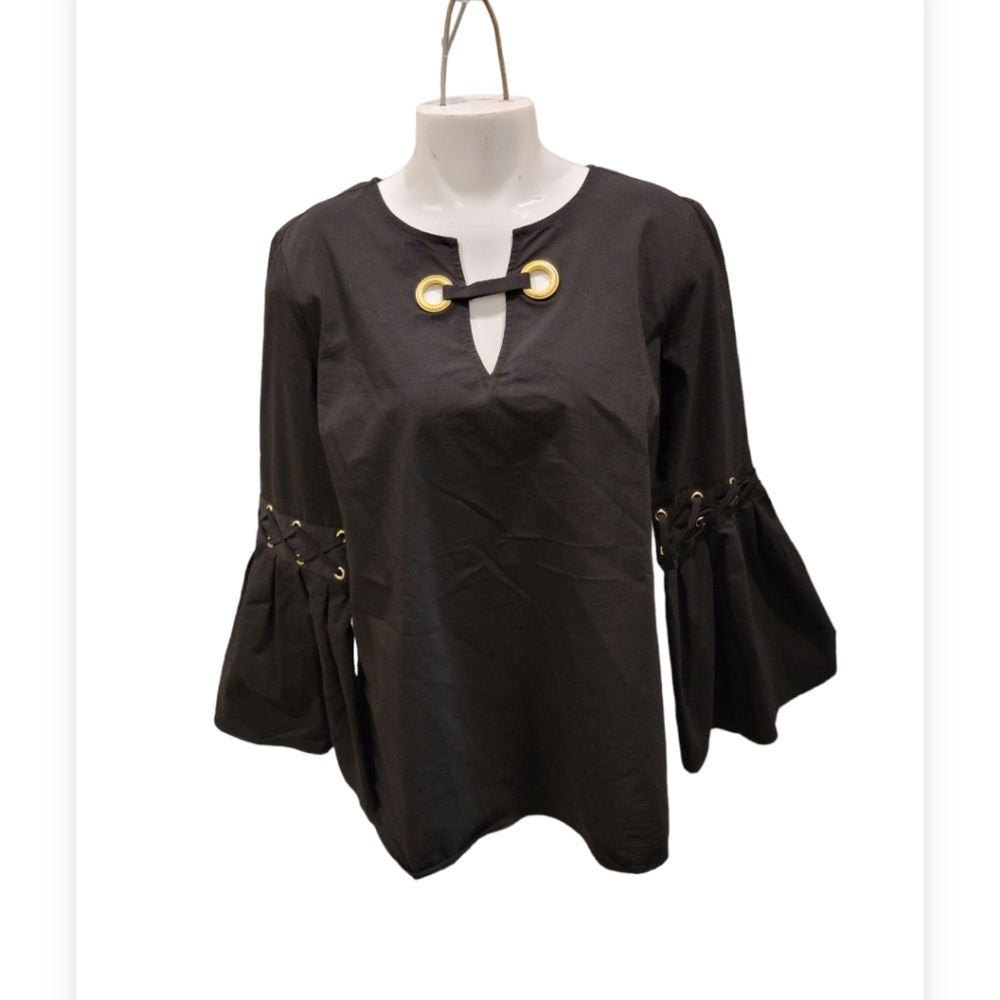 Michael Kors, Medium